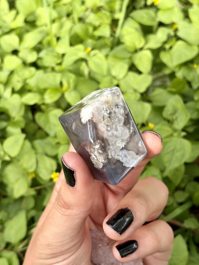 Flower Agate Free From for Emotional Balance, Transformation, & Growth