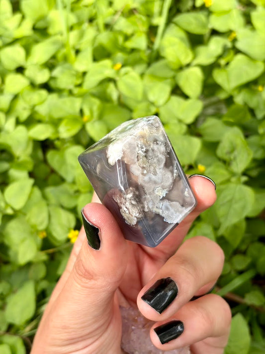 Flower Agate Free From for Emotional Balance, Transformation, & Growth