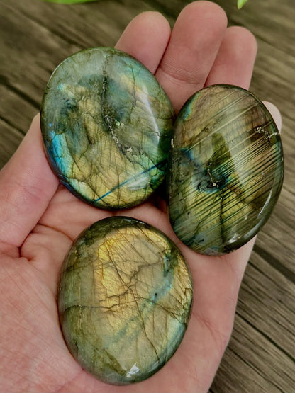 Labradorite Palm Stones (Mixed Quality / Golden Flash, High Quality)
